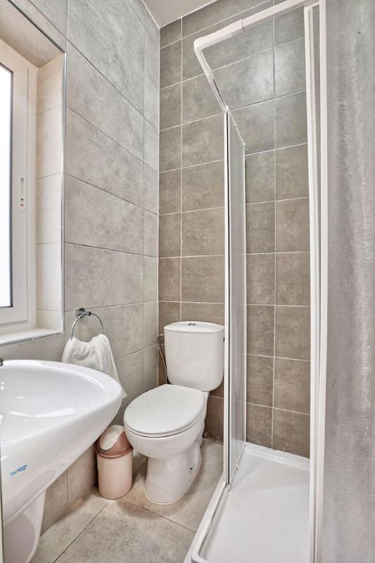Mercury Penthouse Suite - Sliema Centre - By Haven & Keys Malta - image 16