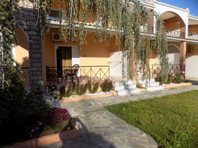 Hotel Kalamitsi Apartments - image 32