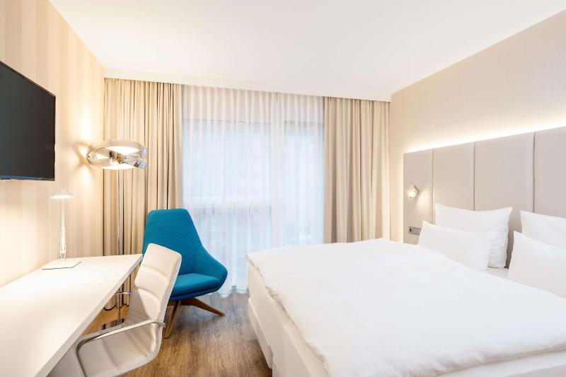 Standard Double Room image 4
