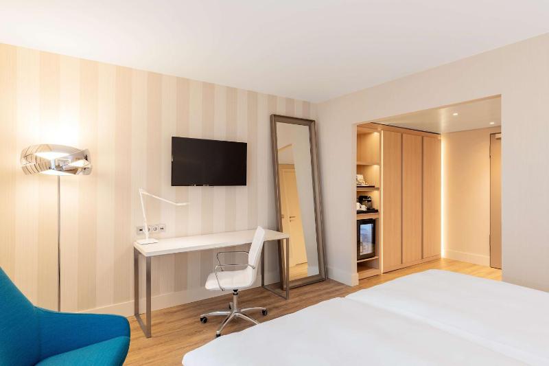 Superior Double or Twin Room image 4