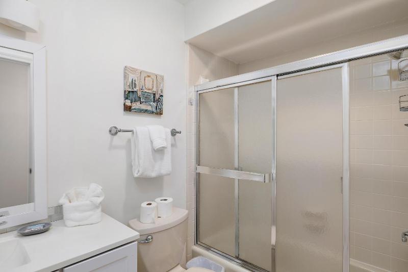 106 Linkside Drive - image 8