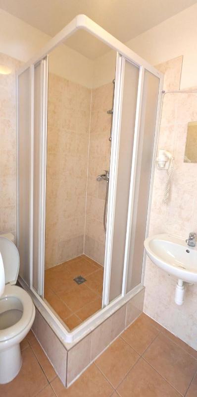 Triple Room with Bathroom image 4