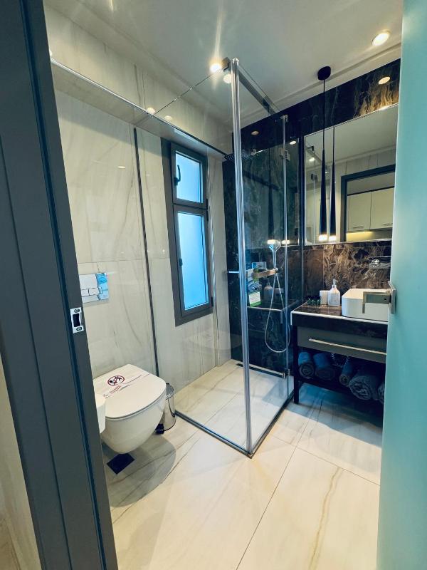 Serenity Suite Pool Access image 4