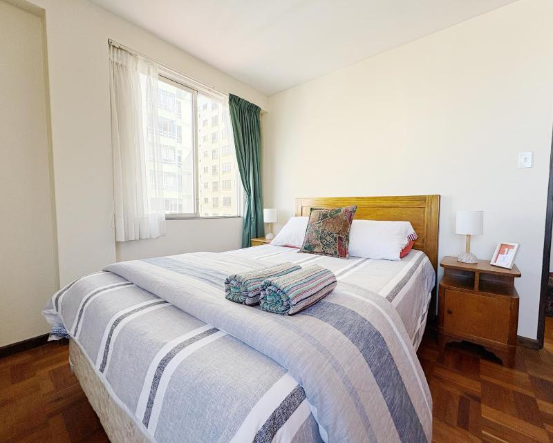 Apartamento con hermosa vista y soleado en Sopocachi - image 1