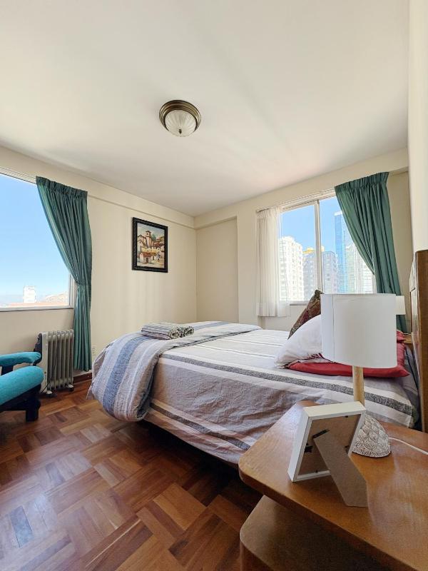 Apartamento con hermosa vista y soleado en Sopocachi - image 10