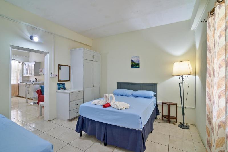 Valley View Hideaway - image 4