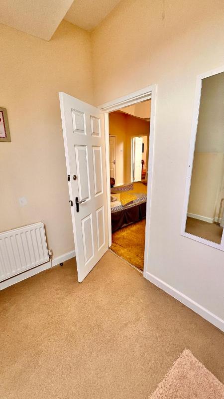 Double Room with Extra Bed image 1