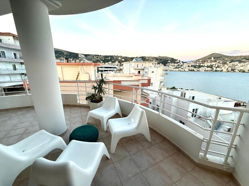 Apartment with Sea View image 4