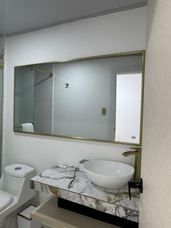 Hotel The Royalty Inn - image 14