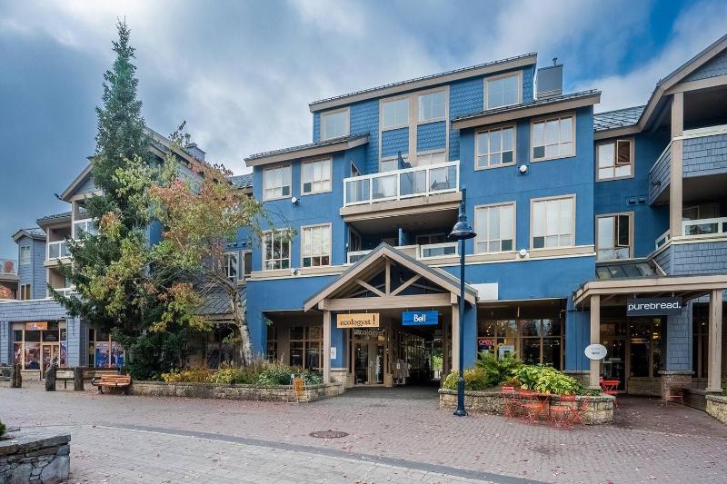 1BR plus King Murphy Bed in Tyndall Stone Lodge Village Location Pool and Hot Tub Fireplace - image 5