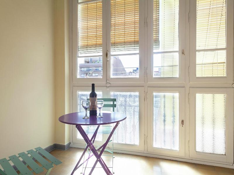 Rambla Paris Apartment - image 10