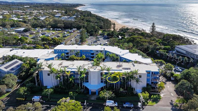 Seaside Charm & Comfort - 1min to Beach - image 20
