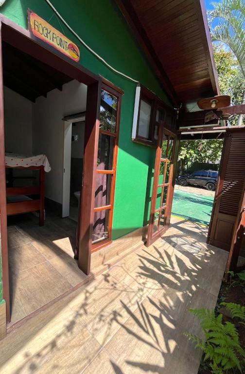Canto das Toninhas Guest House - image 4