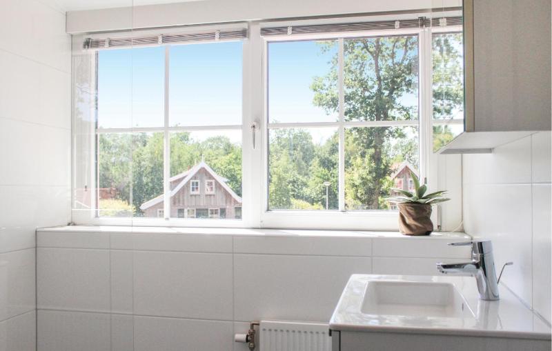 Three-Bedroom Holiday Home  image 3