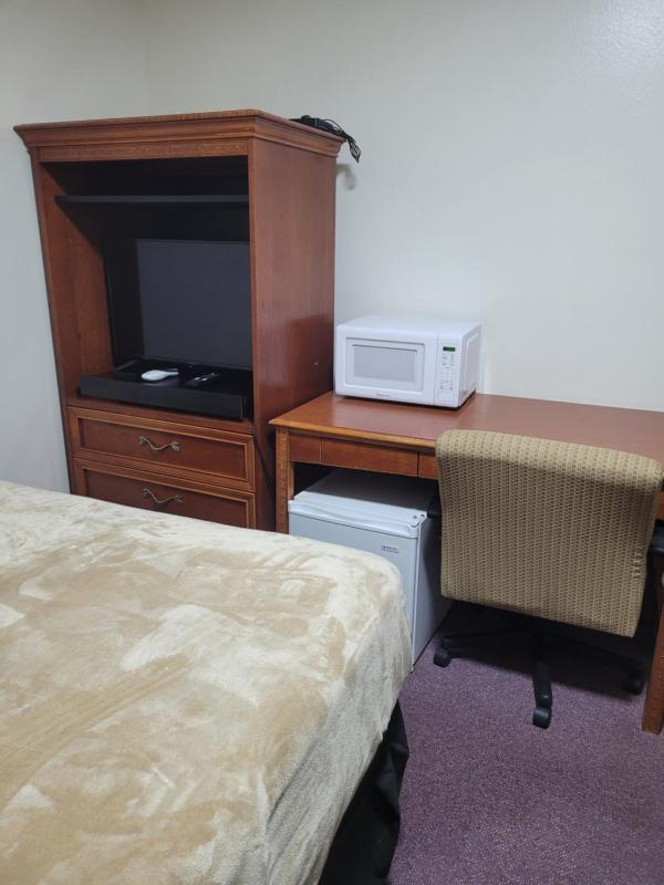 Deluxe Queen Room with Two Queen Beds image 1
