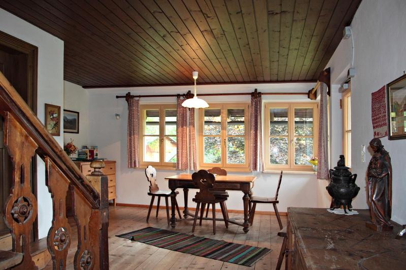 Four-Bedroom Apartment image 4
