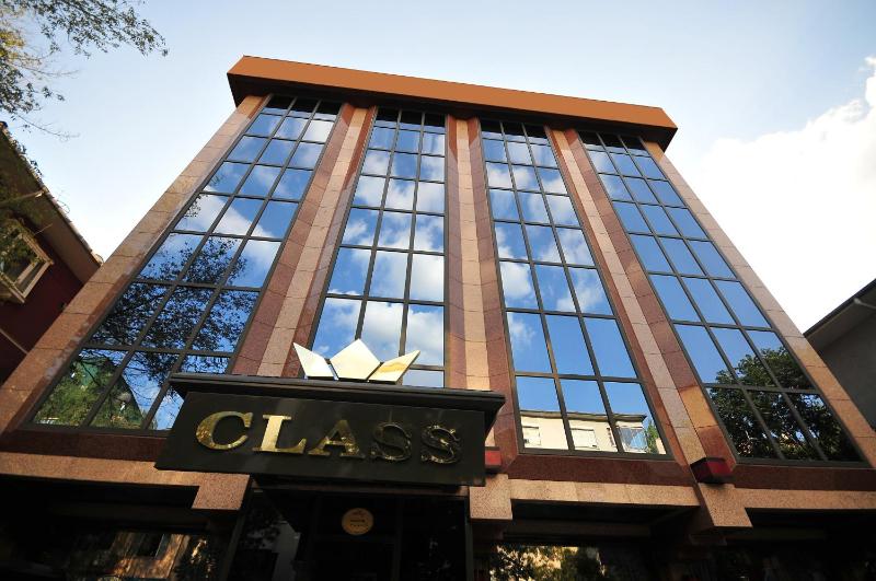 Class Hotel - image 1