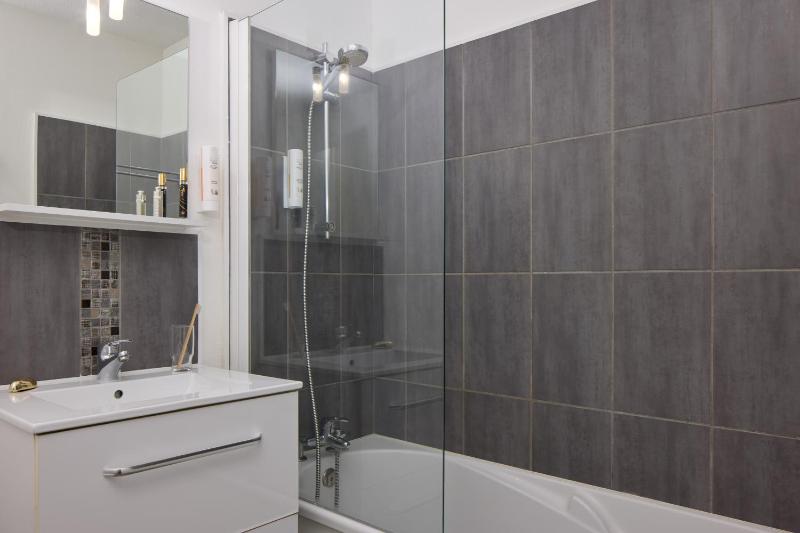 Apartment (4 Adults) image 4