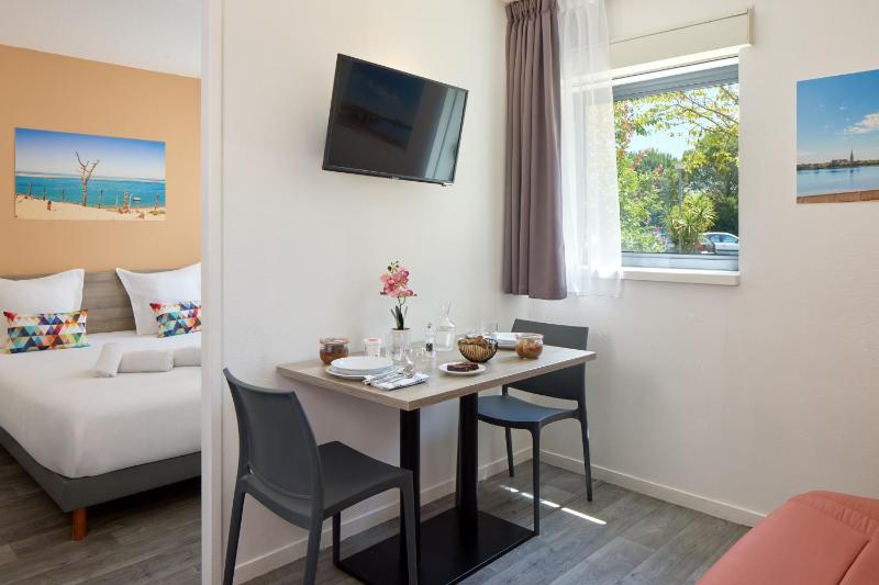 Twin Apartment image 2