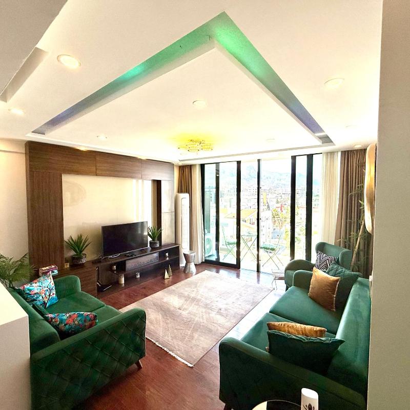 Classy Kyrenia City Central Residence with Bistro Balcony Secure Private Parking 5 minute Walk To Grand Opera Casino Swimming Pool Super Fast WiFi-Ranked As SuperHost Of Kyrenia-Housekeeping included with Classy Escape - image 11