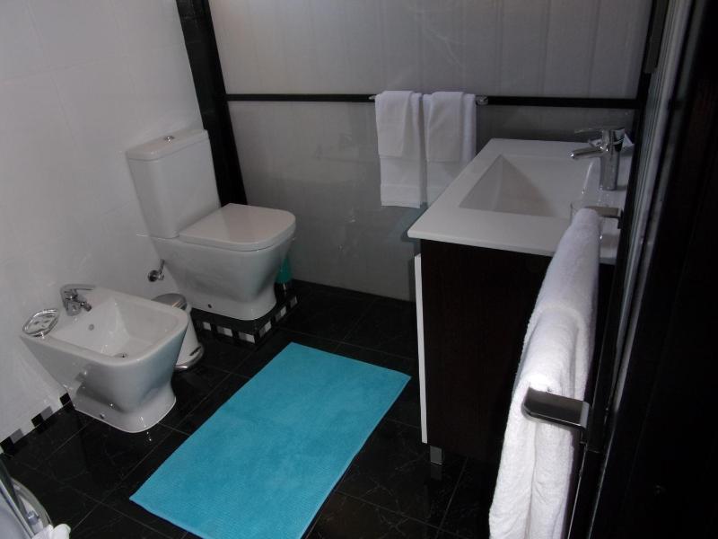 Double Room with Private Bathroom image 4