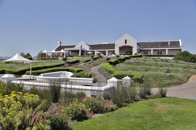 Winelands Golf Lodges 20 - image 15