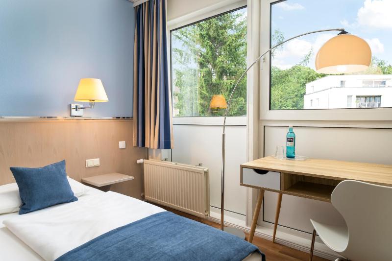 Single Room image 1