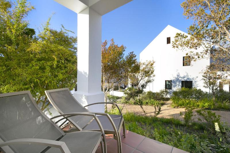 Winelands Golf Lodges 37 - image 9