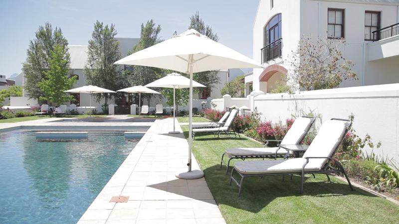 Winelands Golf Lodges 37 - image 4