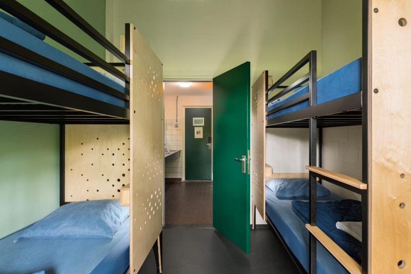 Quadruple Room with Private Bathroom and Shower image 4