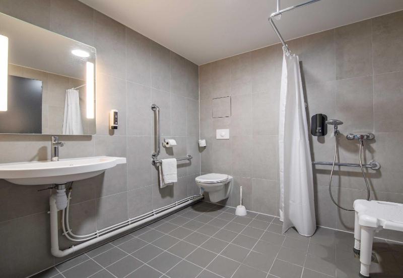 Double Room - Disability Access image 4