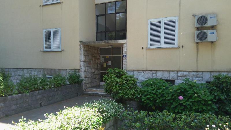 Studio Apartment image 2