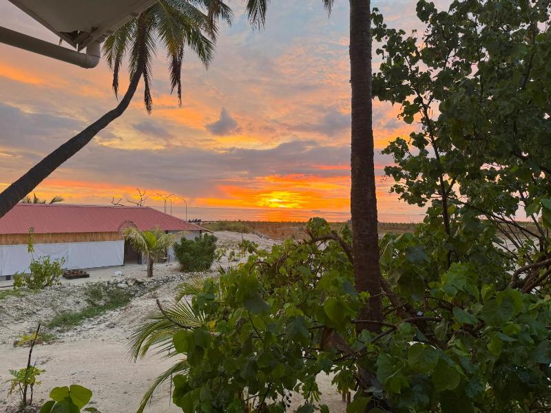 Adroit Sunset View - image 11