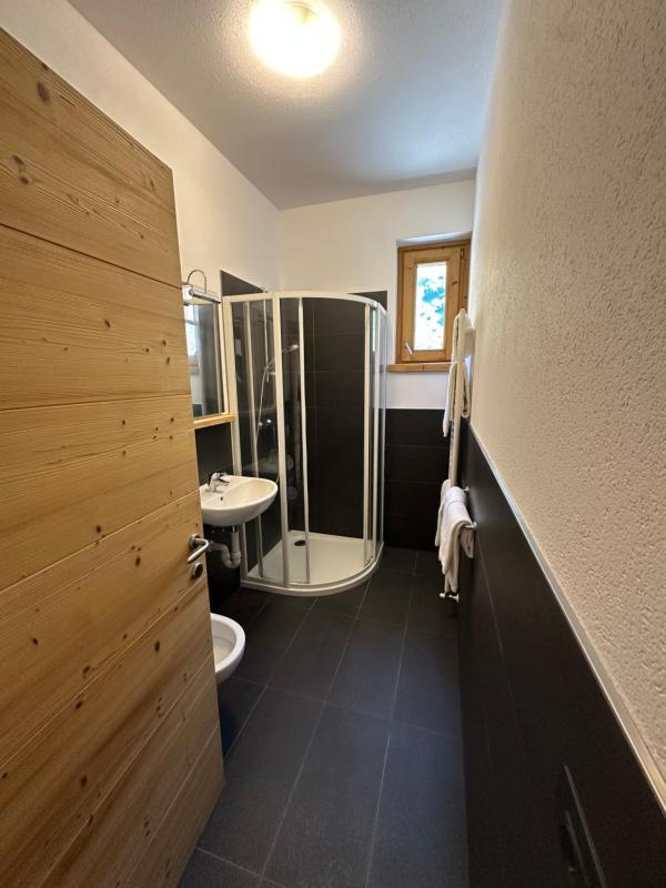 One-Bedroom Apartment image 2