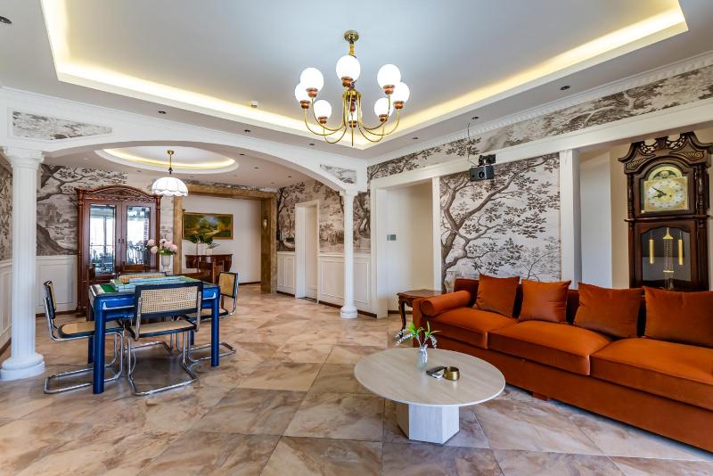Aixin Mountain City Zhijiang Homestay - image 6