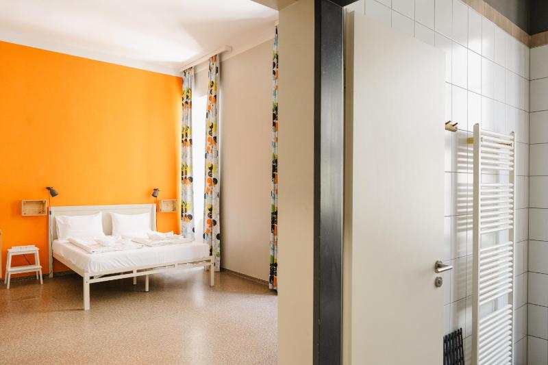 Double Room with Private Bathroom image 1