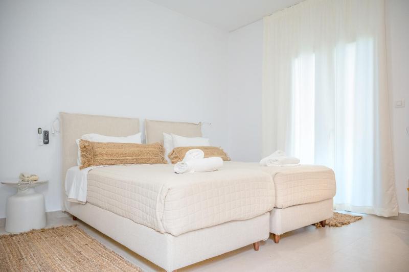 Double or Twin Room with Garden View image 1