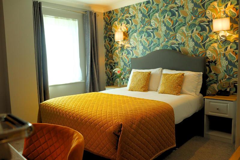 Deluxe Family Room image 1