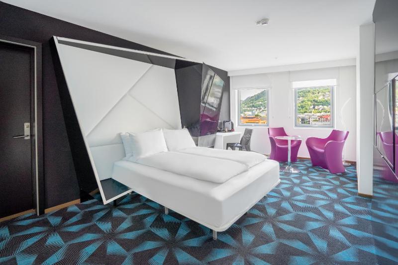 Superior Double Room with View image 3