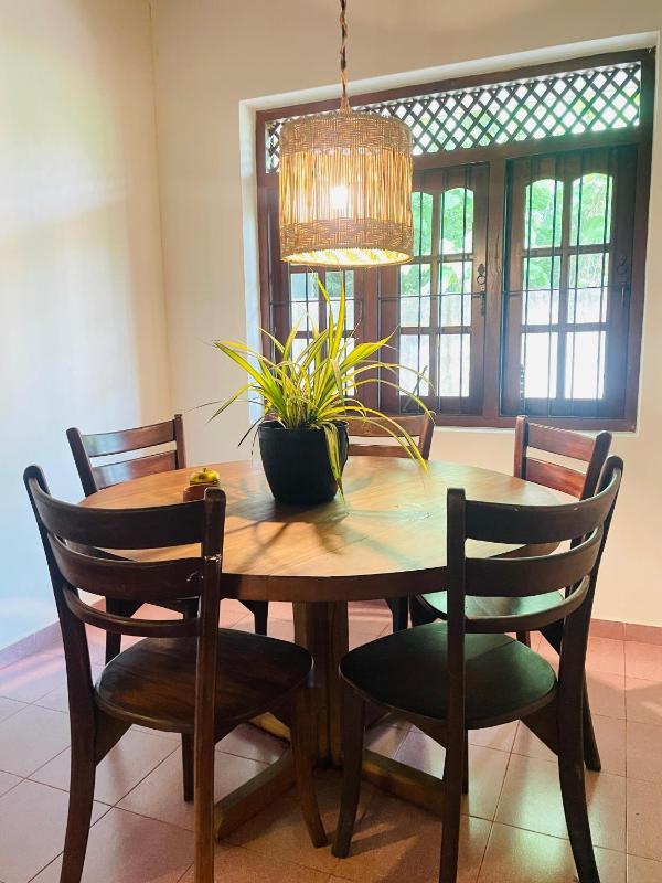 Marisol Villa - image 9