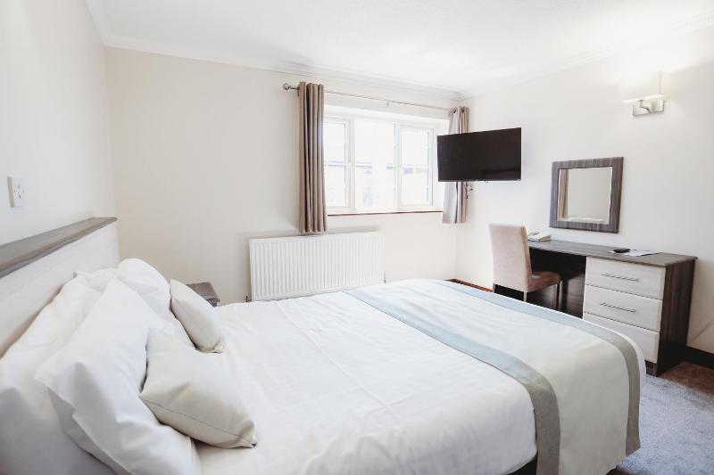 Double Room image 3