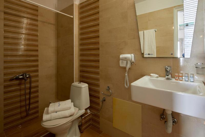 Classic Double or Twin Room image 2