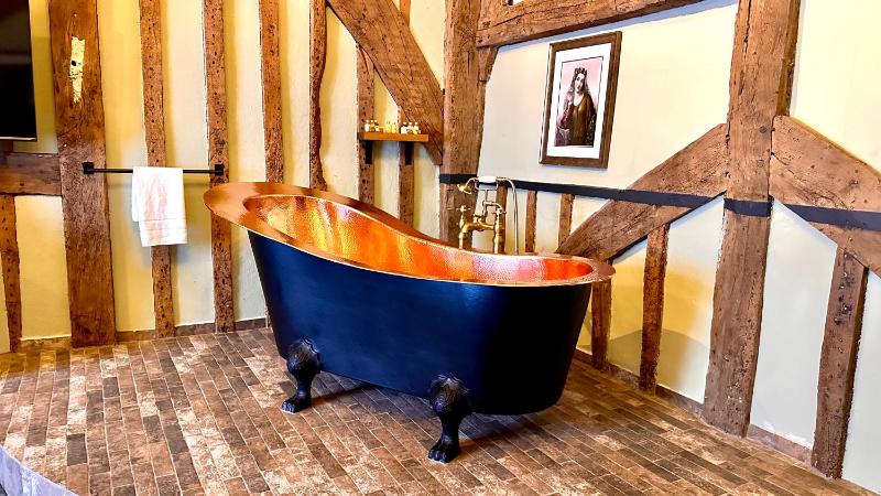 King Suite image 2