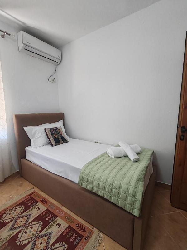 Vangert Apartment - image 8
