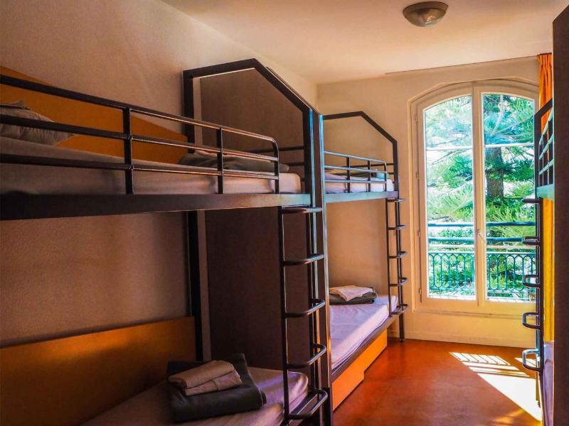 Bed in 6-Bed Female Dormitory Room with bathroom image 4