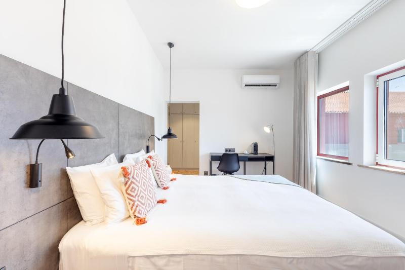 Double or Twin Room image 3