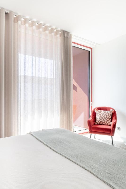 Deluxe Double or Twin Room image 4