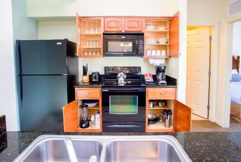 Two-Bedroom Suite - Fireworks View image 4