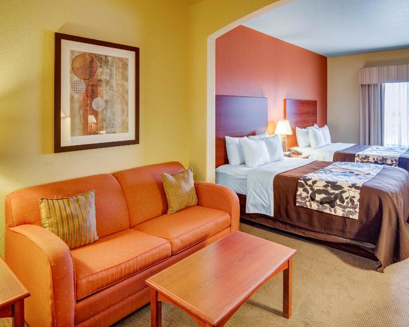 Queen Suite image 3