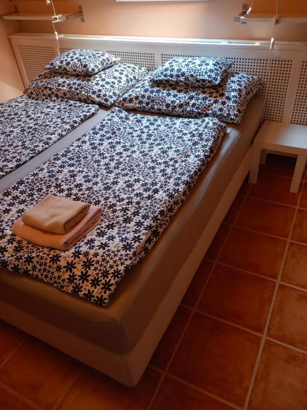 Small Double Room image 3